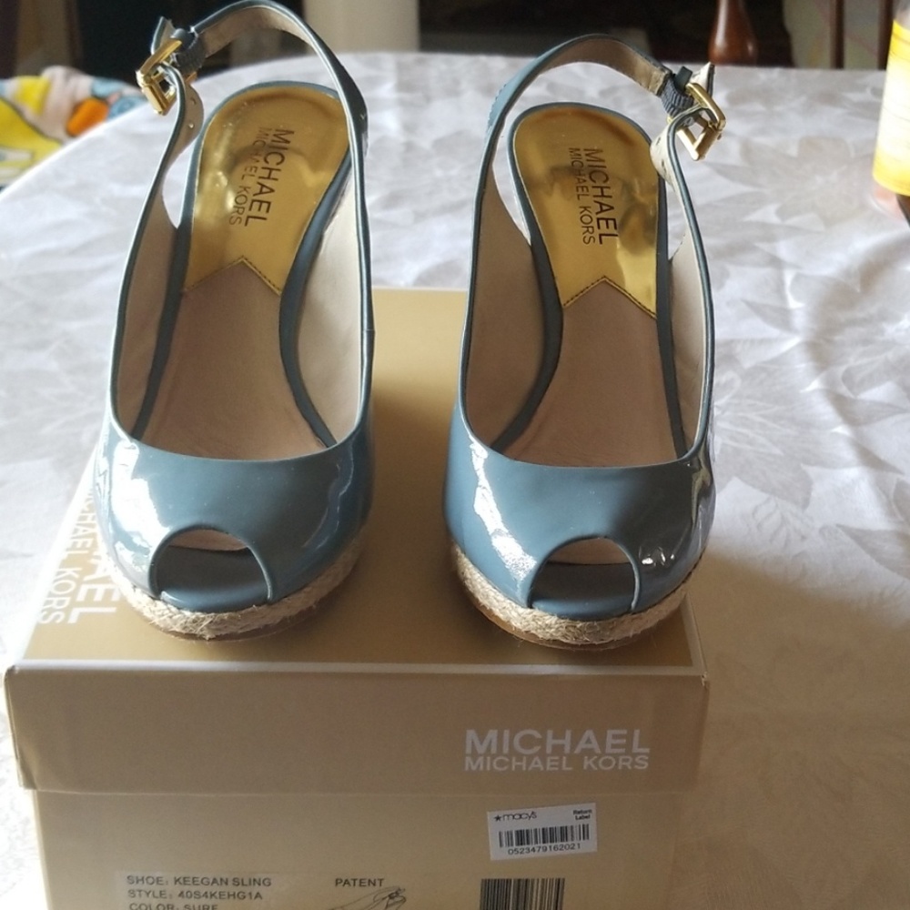 Micheal Kors  Keegan Sling